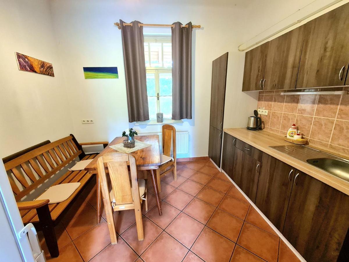 Uzkokolejky - Apartmany Strizovice Buitenkant foto